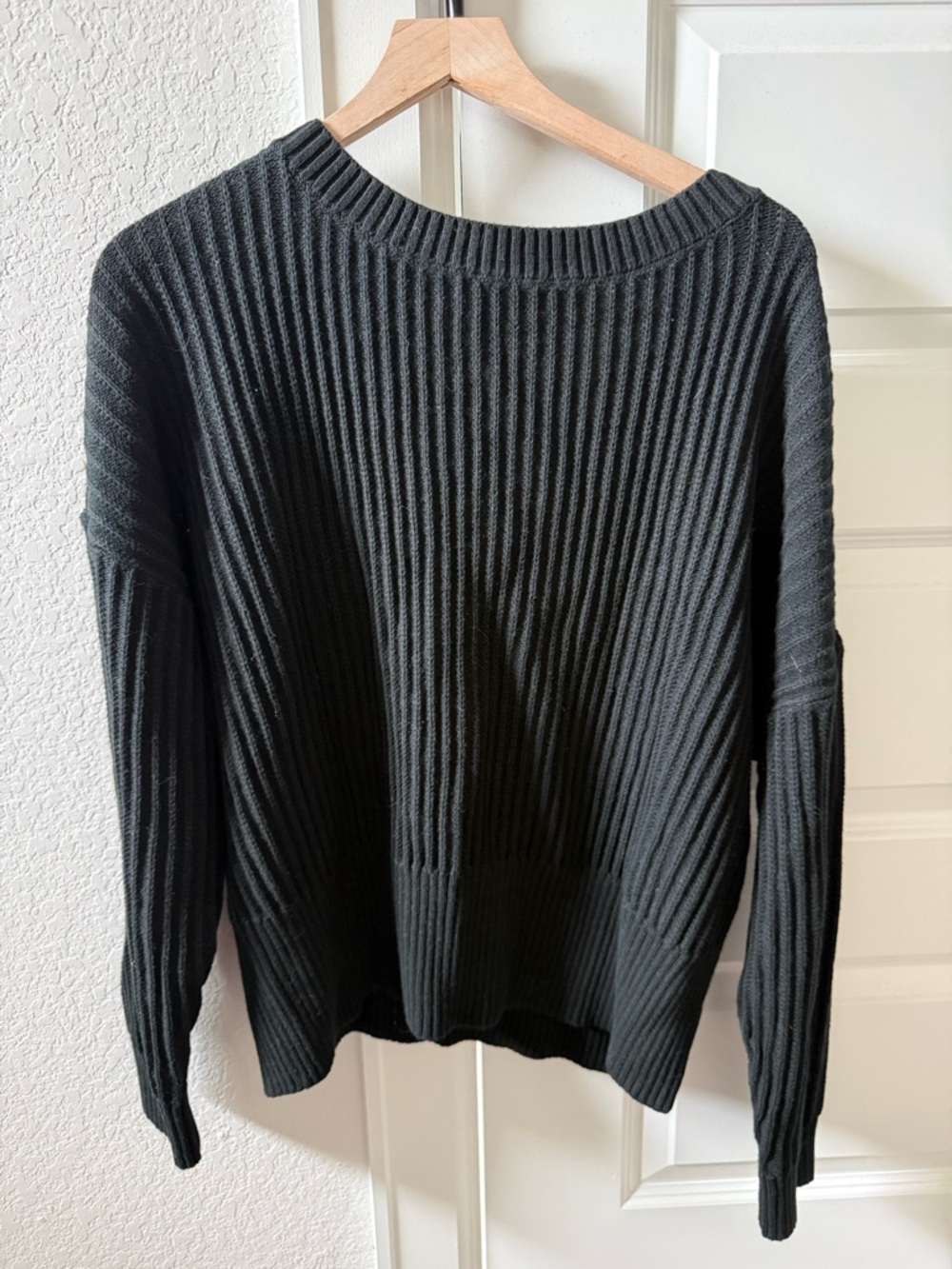 Banana Republic Classic Black Ribbed Women’s Sweater